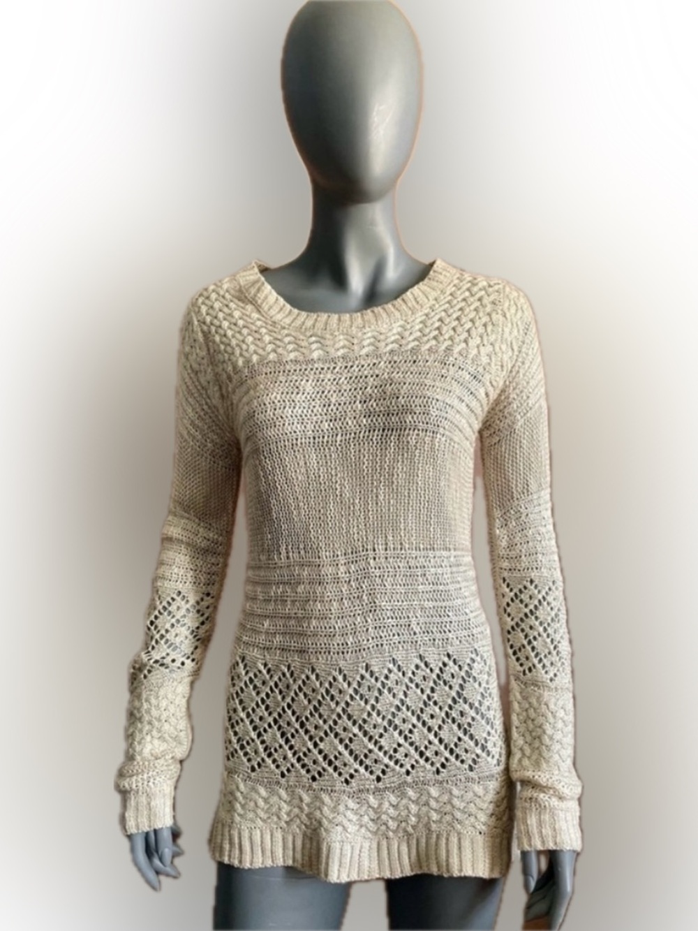 Pink Rose Medium (Junior) Cream Crew Neck Sweater with Knit Design GUC